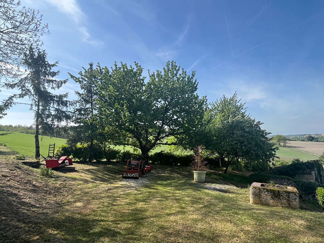Maison 3 chambres, jardin et dépendances - photo 18