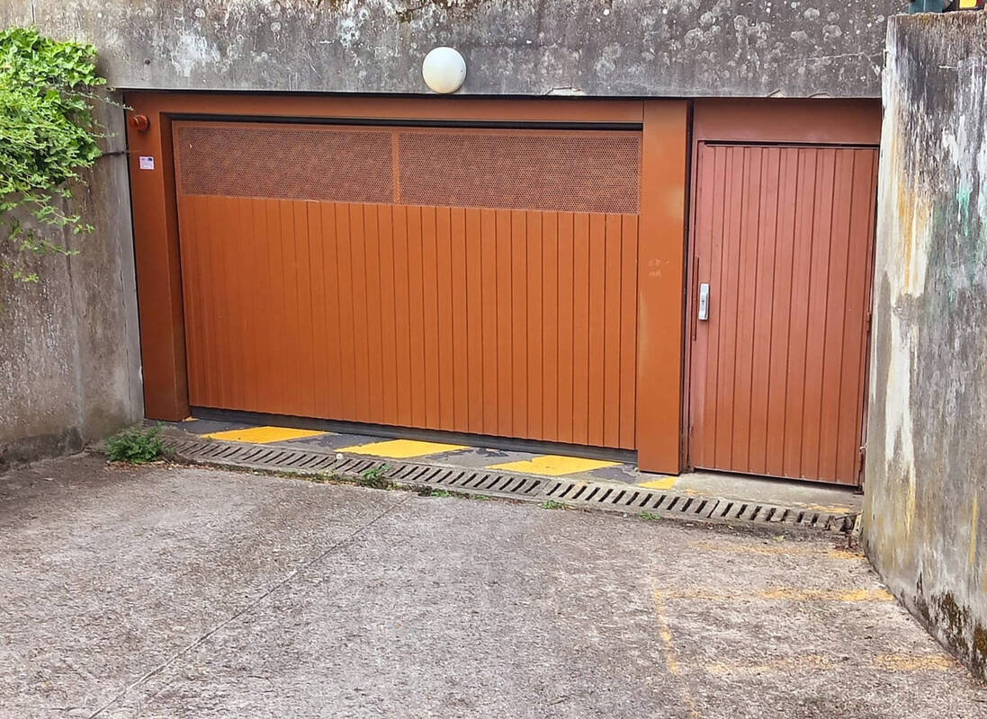 Parking à RIS-ORANGIS