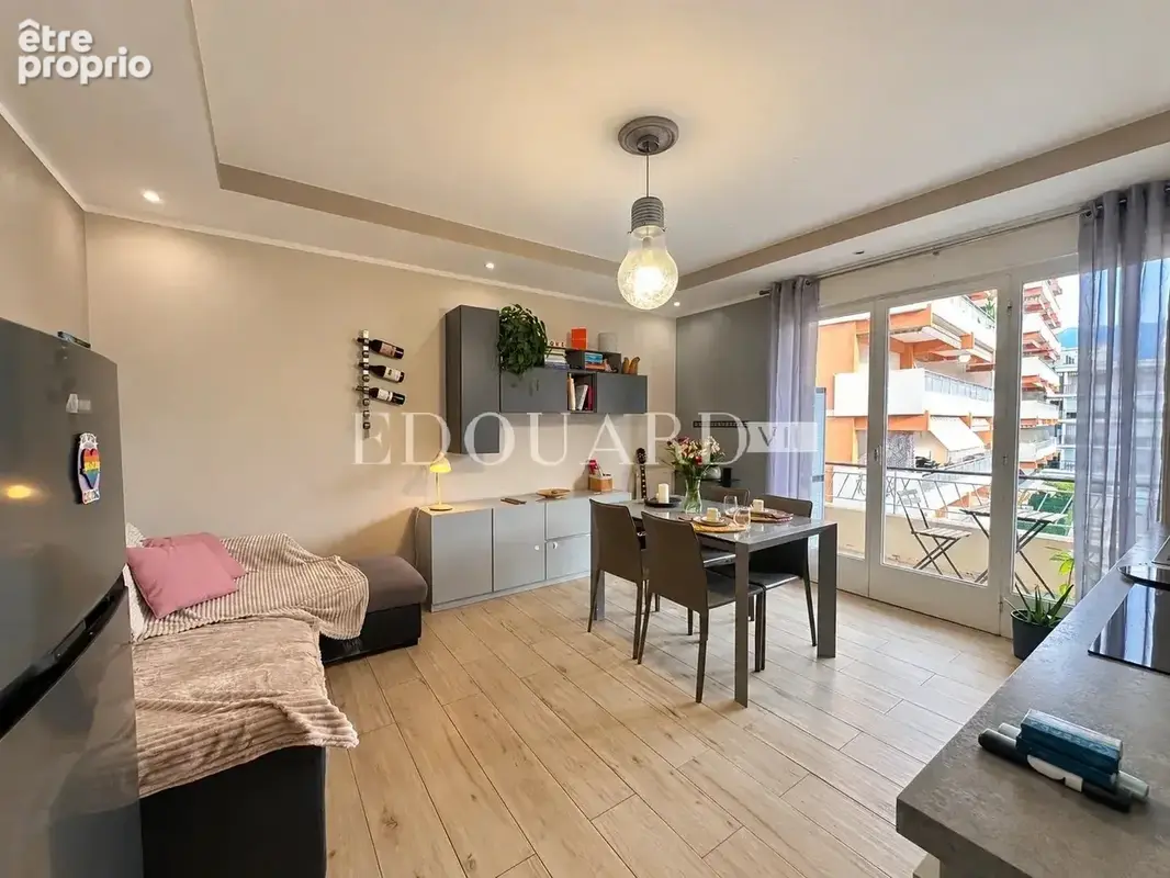 Sur la commune de Roquebrune Cap Martin, en exclusivité petit trois pièces avec balcon et belle vue dégagée - photo 5