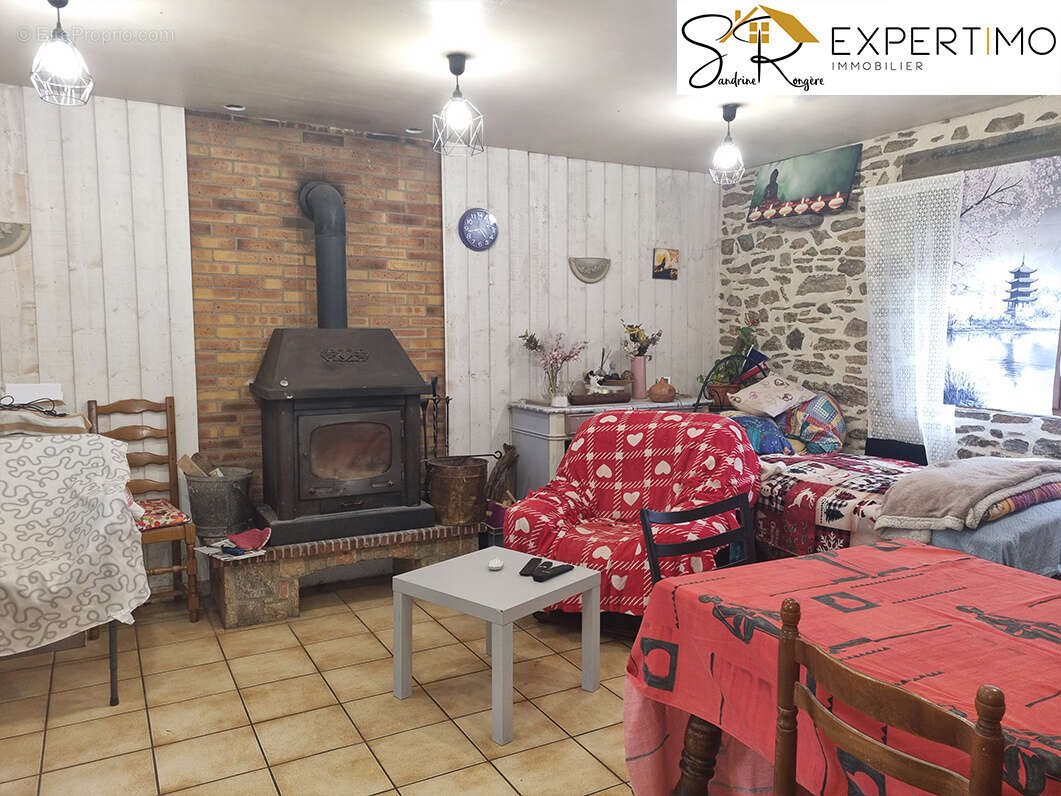 Maison à SAINTE-CHRISTINE