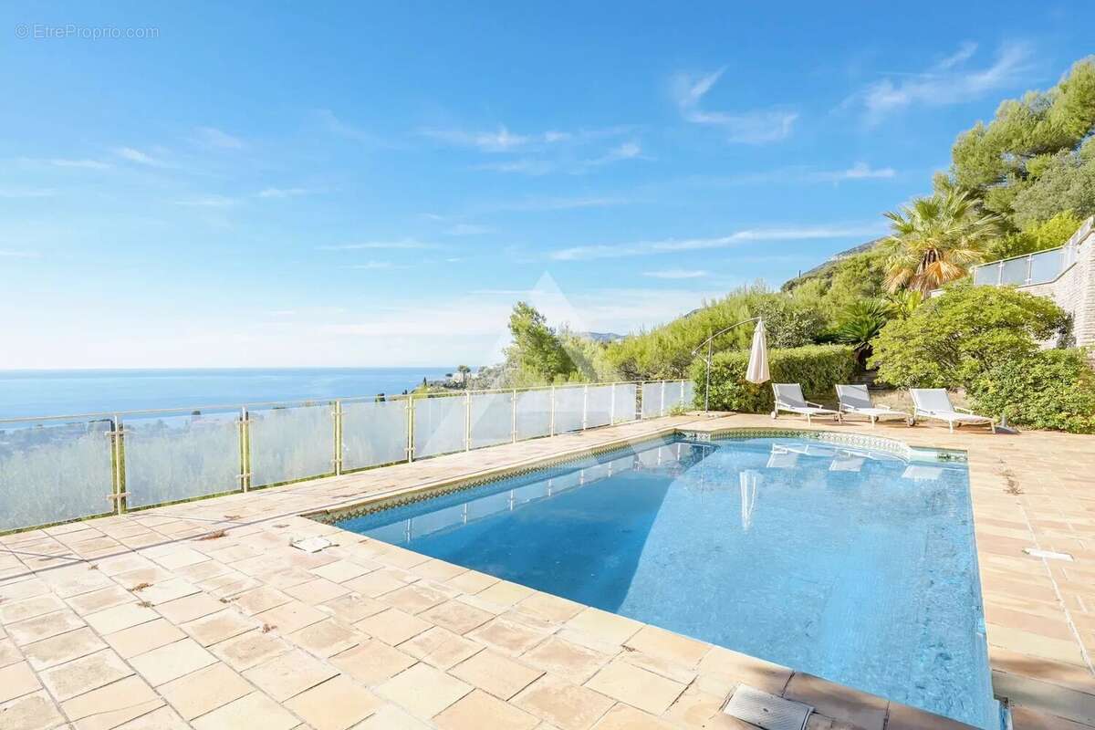 Maison à ROQUEBRUNE-CAP-MARTIN