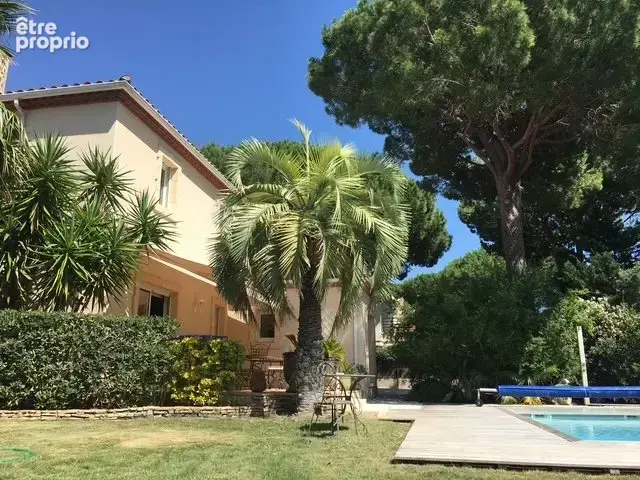 Grau d'Agde propriété d'exception de 203 m² nichée dans un écrin de verdure sur un terrain de 1083 m² m² - photo 18