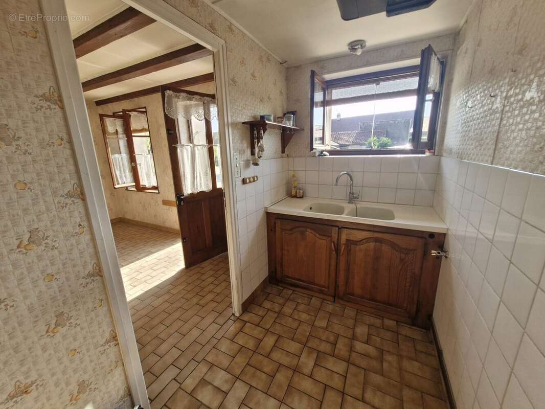 Maison à LONGEPIERRE