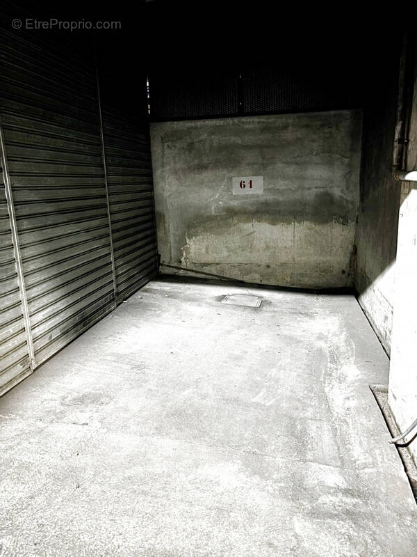 Parking à MARSEILLE-3E