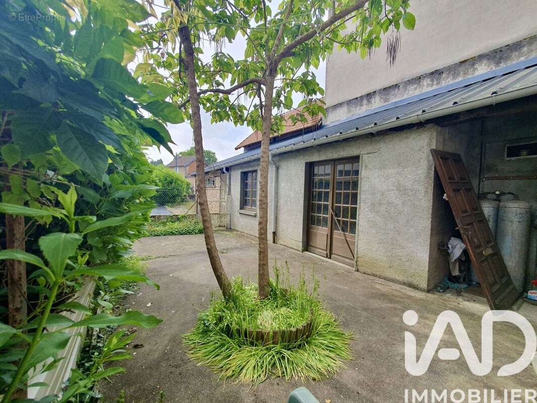 Photo 9 - Appartement à SAINT-YRIEIX-LA-PERCHE