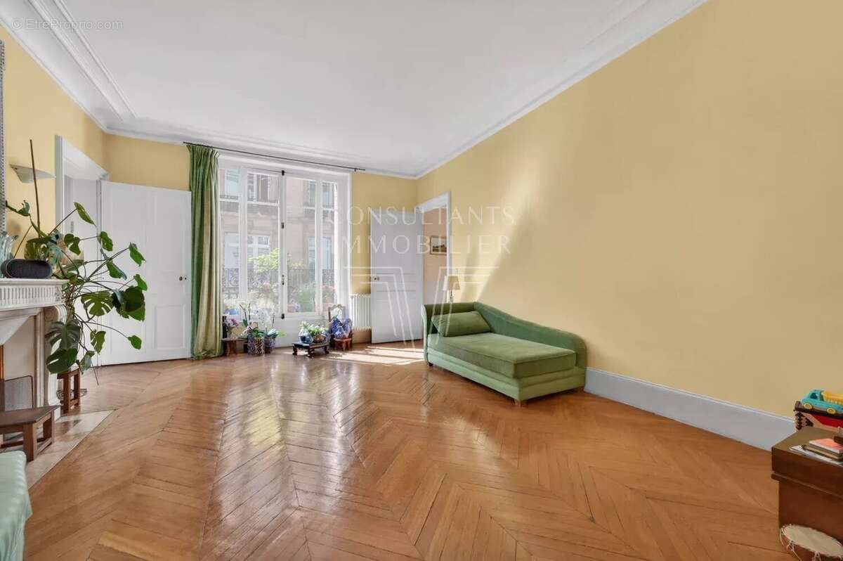 Appartement à PARIS-6E