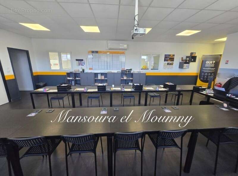 Local commercial moderne et cles en main (37) - photo 15