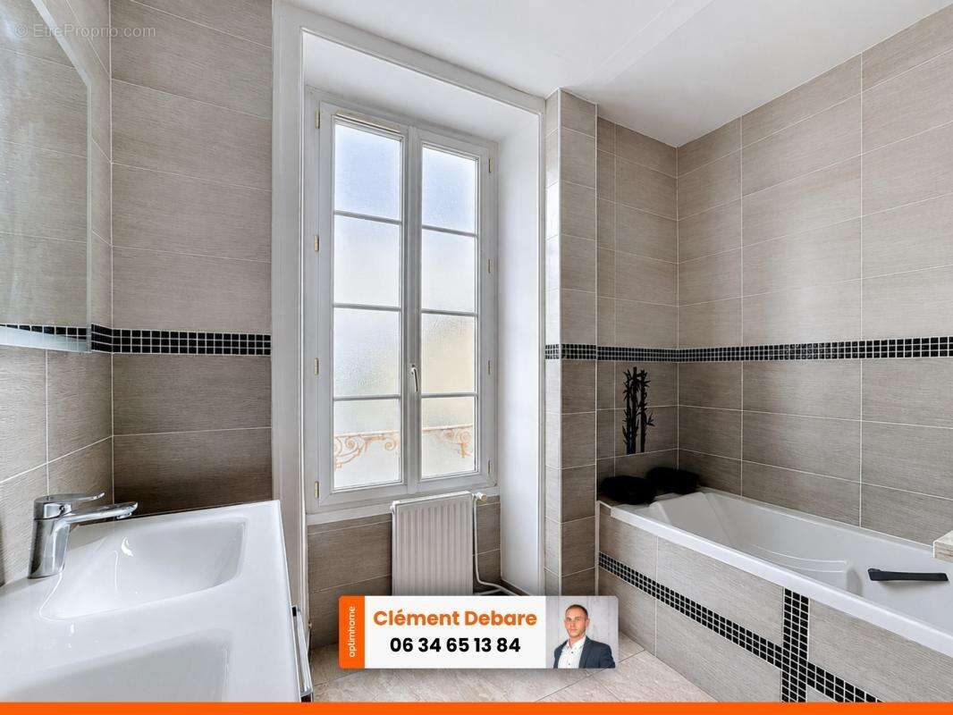 Maison avec plus de 200 m² avec 5 chambres - photo 8