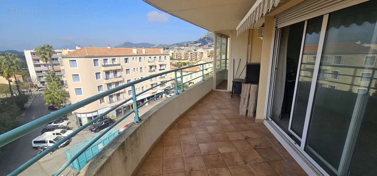 Appartement à HYERES