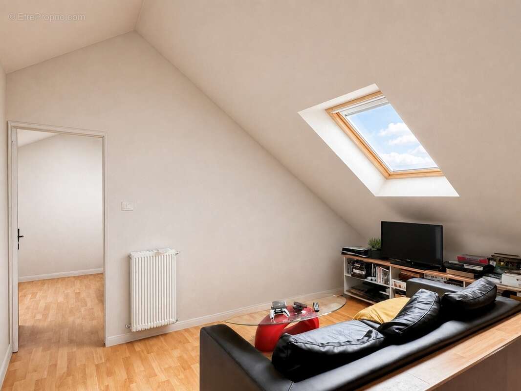 Angers – Maison familiale de 170 m², cinq chambres, Garage et grand jardin sans vis-à-vis - photo 16