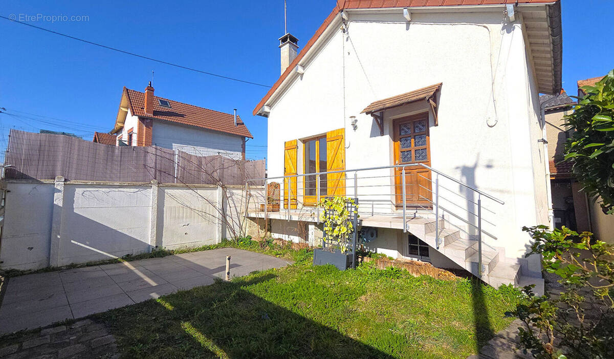 Maison à HOUILLES
