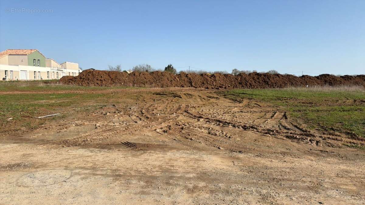 Terrain de 498 m² à AIFFRES - photo 2