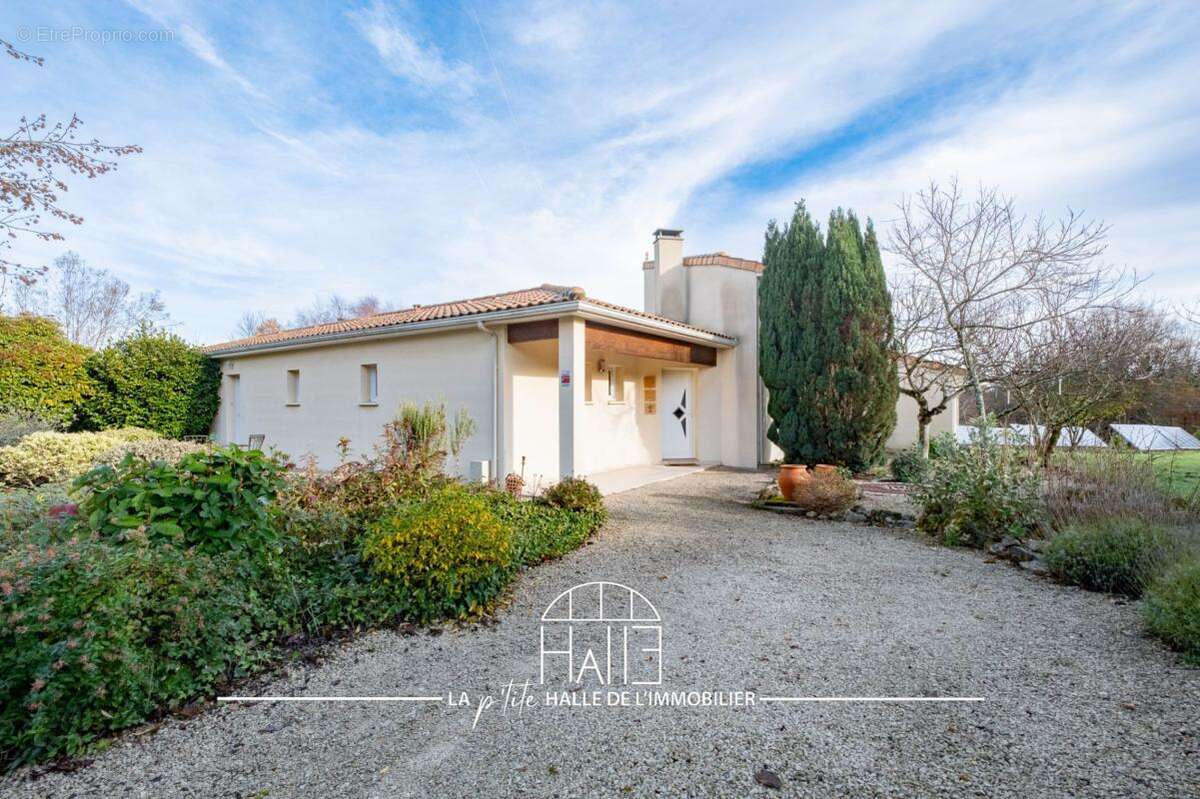Maison à MONTEMBOEUF