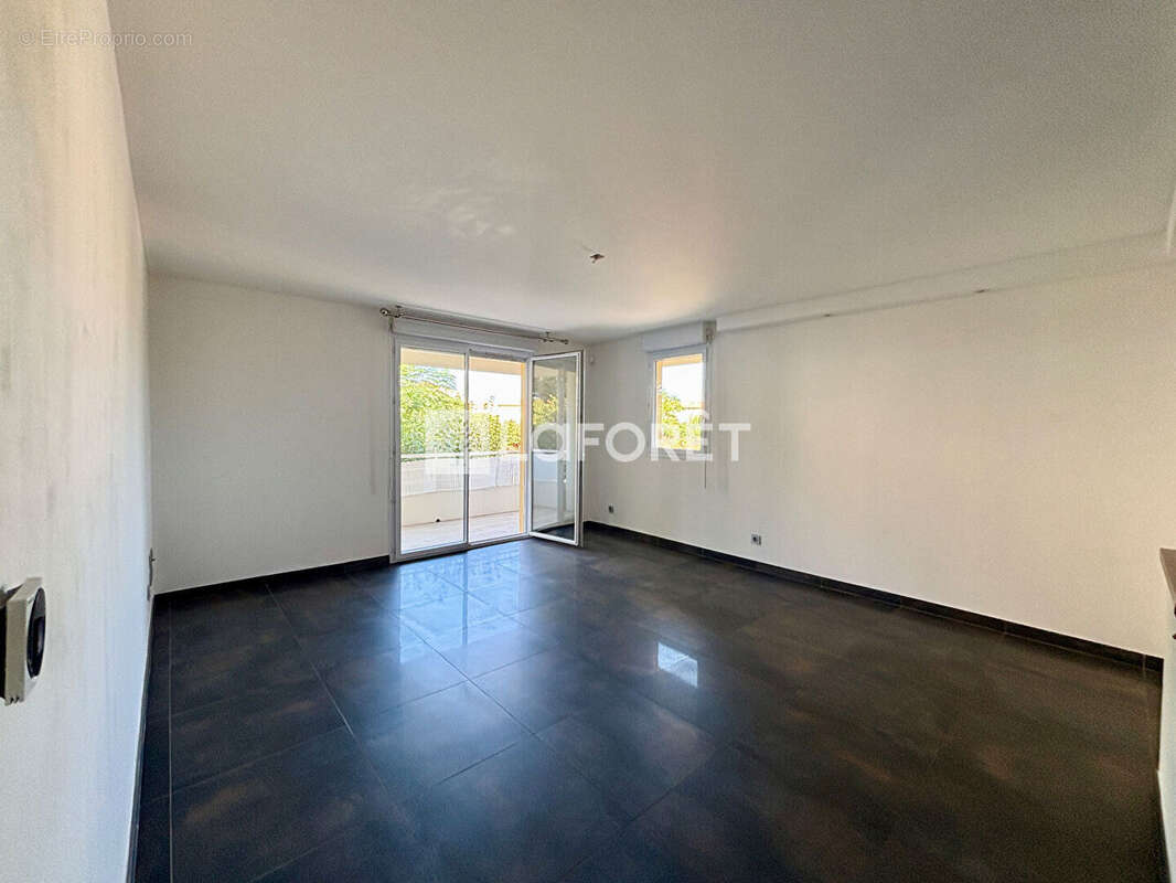 Appartement à LATTES