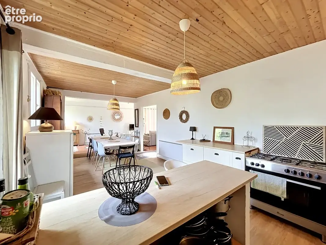 ISSOIRE, maison en pierres sur terrain de 400m2 - photo 2