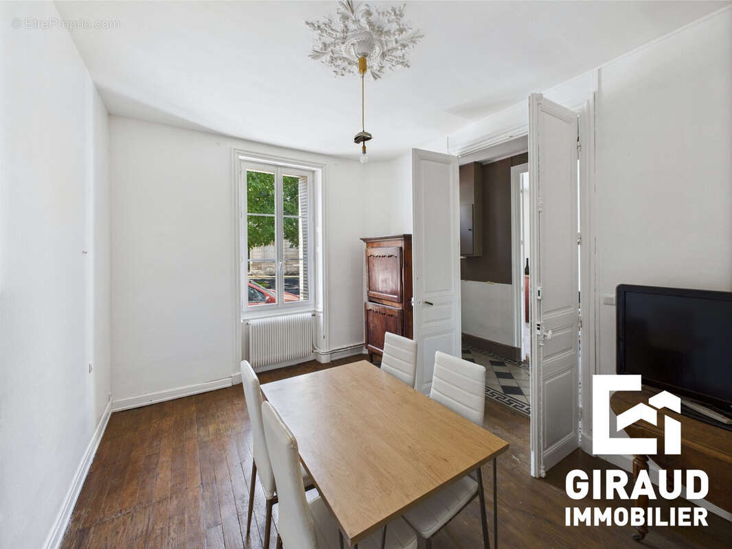 Maison à FONTENAY-LE-COMTE