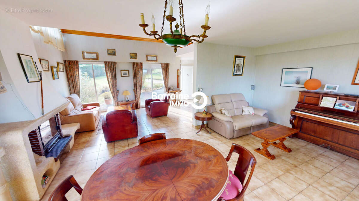 Maison à LOCQUENOLE