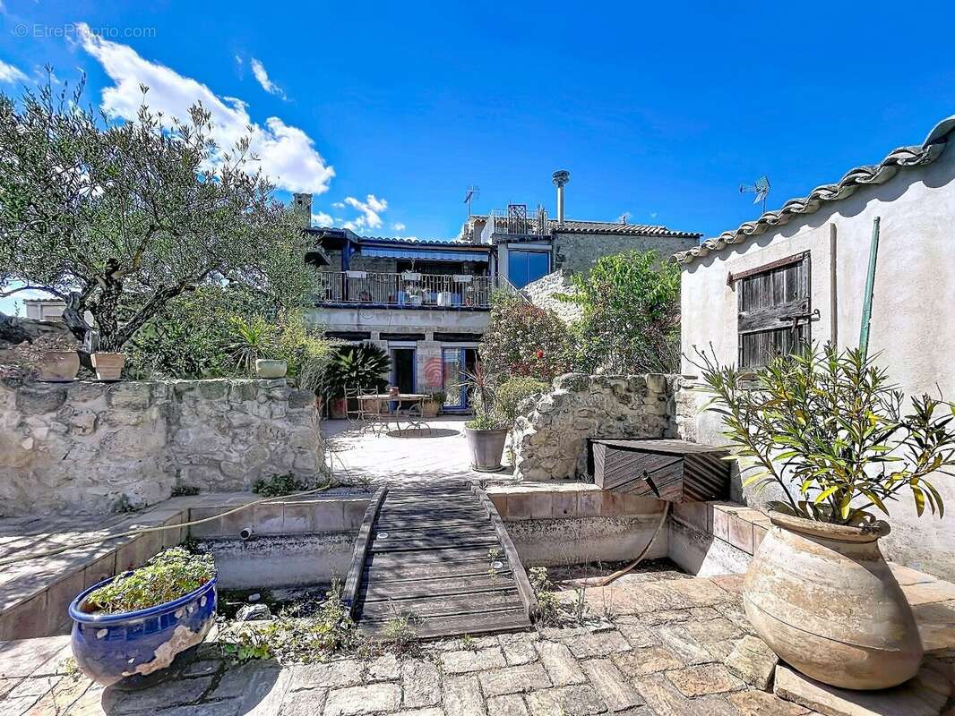 Maison à CAPESTANG