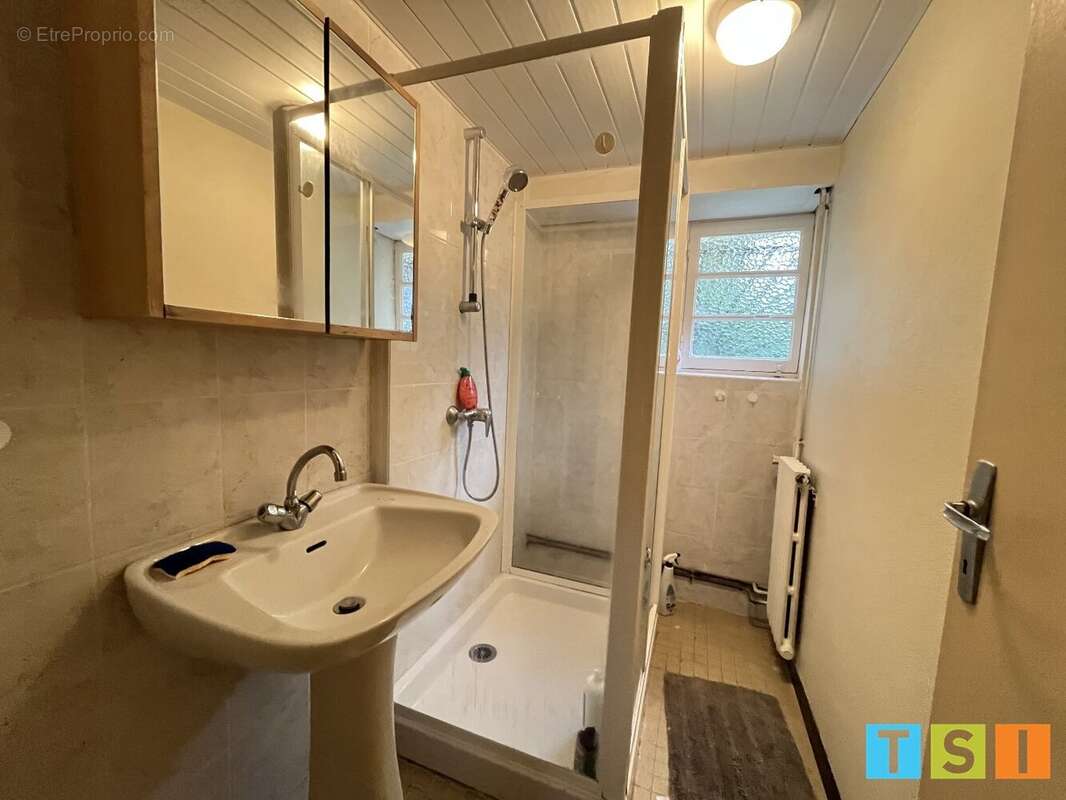 Maison à MONTREJEAU