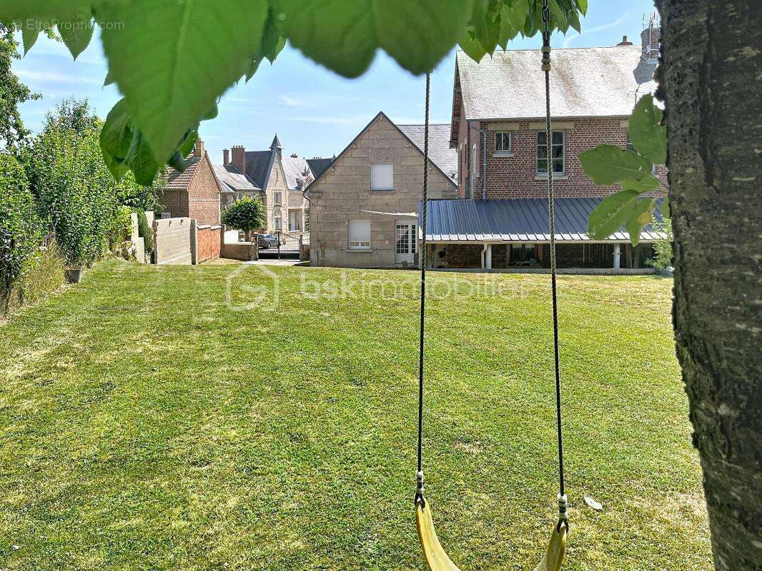 Maison renovee  - jardin et double garage -  potentiel +++ - photo 15