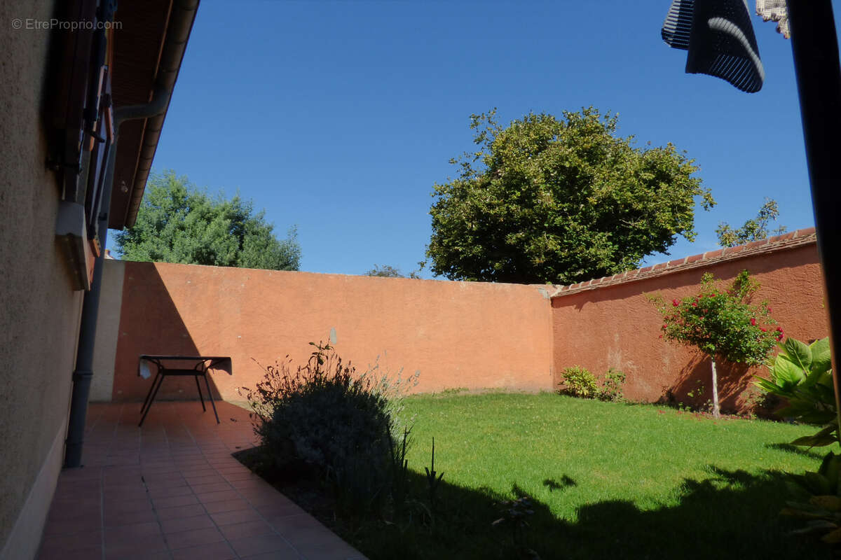 Charmante maison de village avec jardin et garage. - photo 13