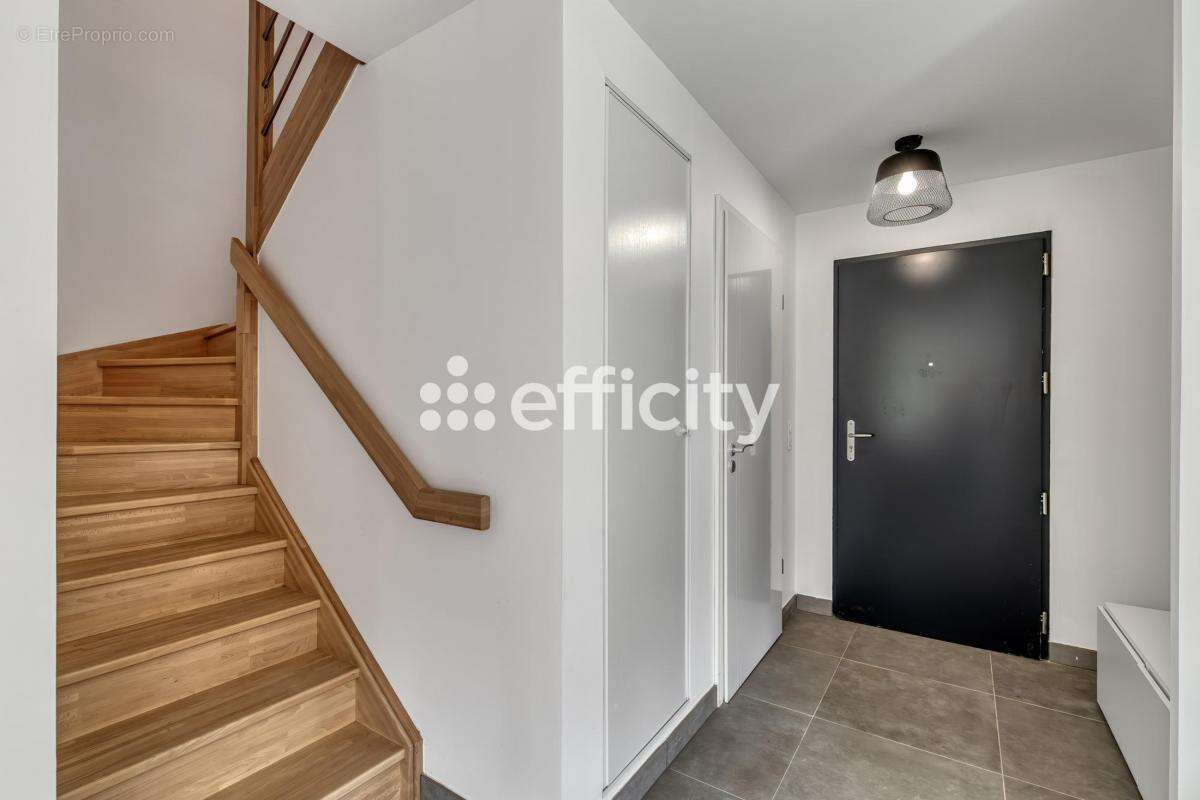 Appartement à GRESY-SUR-AIX