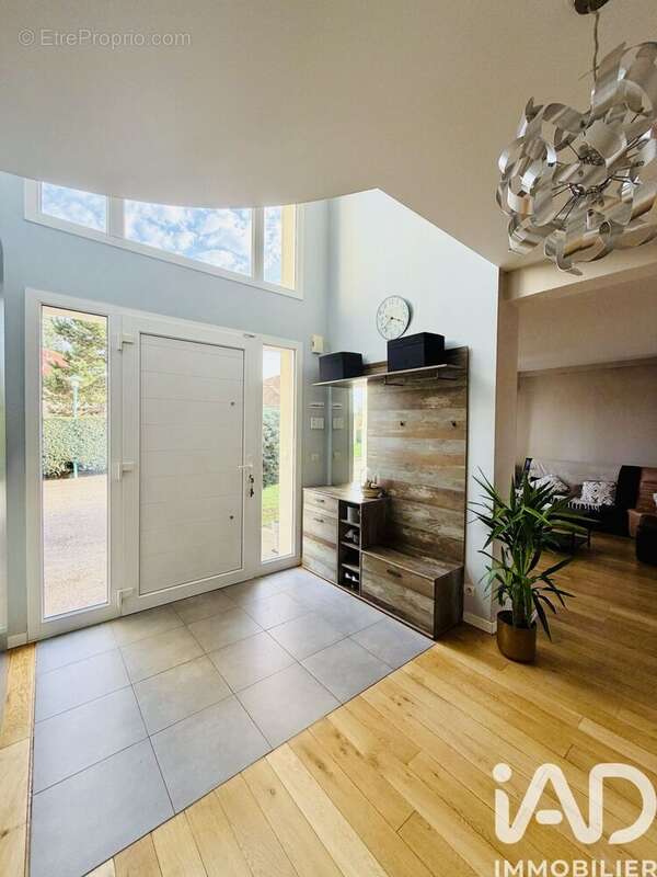 Photo 3 - Maison à CUVRY