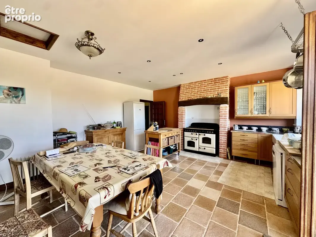 Charmante Maison de Campagne avec Dépendance de 116 m², Piscine et Vue Panoramique - photo 6
