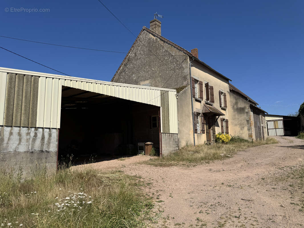 Maison à LORMES
