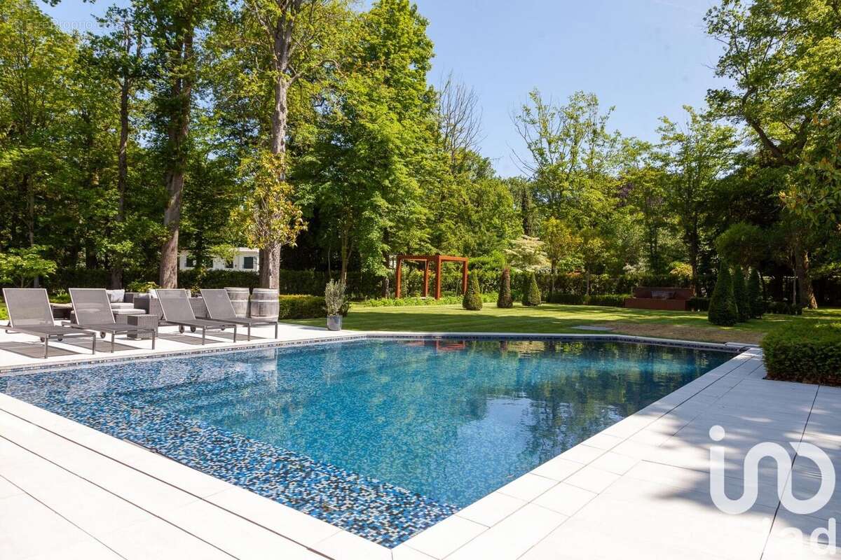 Photo 2 - Maison à MARNES-LA-COQUETTE