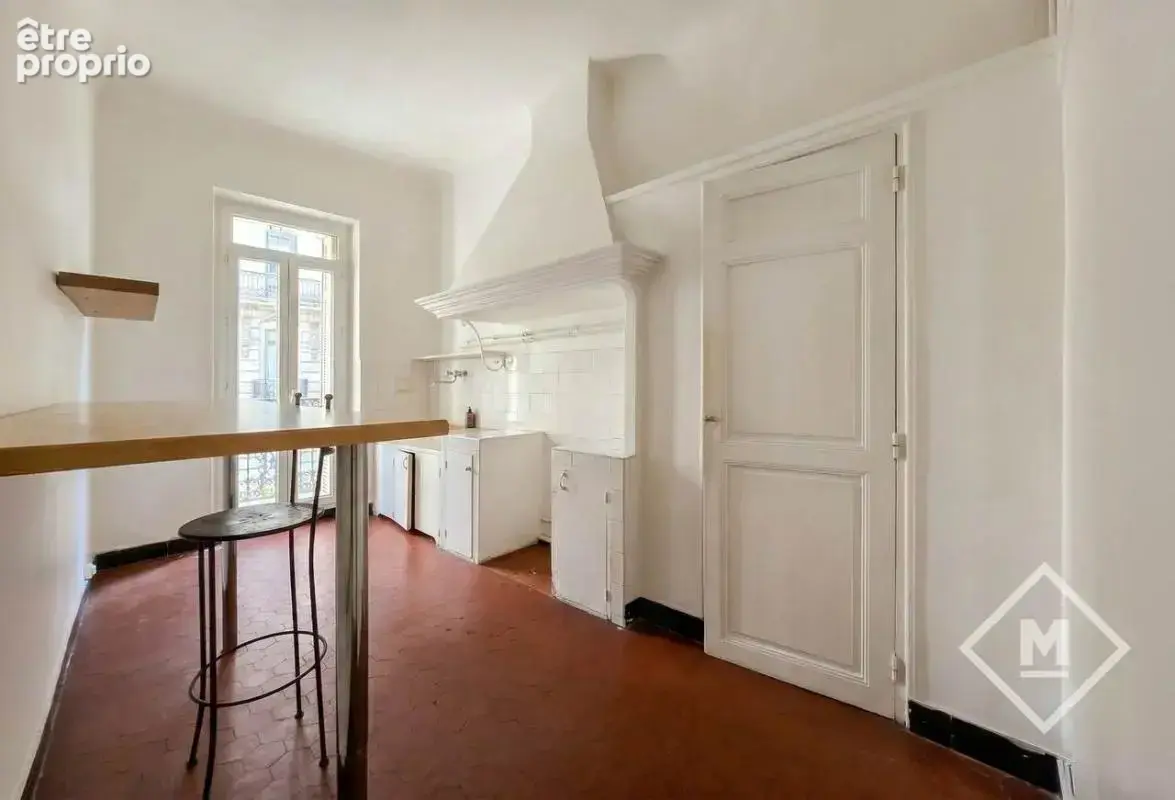 Vente magnifique appartement type 2 de 58m2 avec beaucoup de cachet dans une bel immeuble secteur Paradis Carré d'or 13008 Marse - photo 4