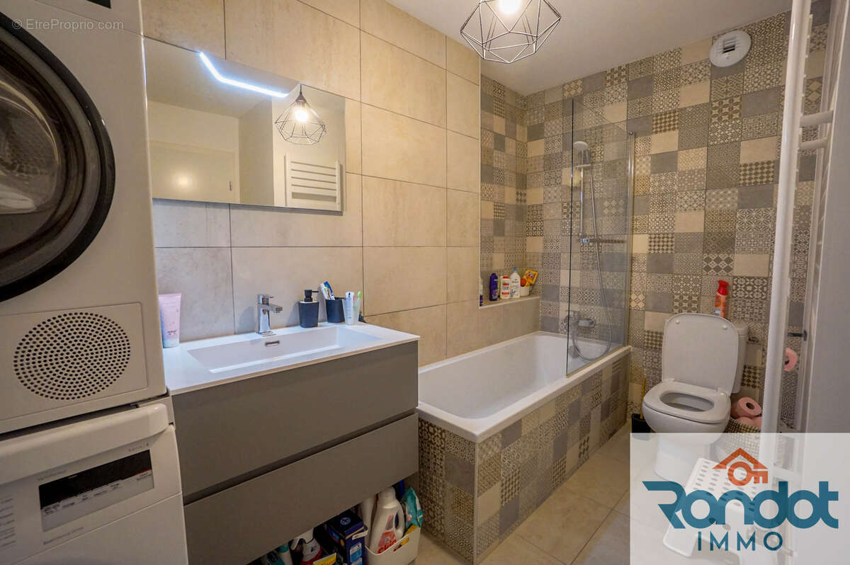 Maison à IS-SUR-TILLE