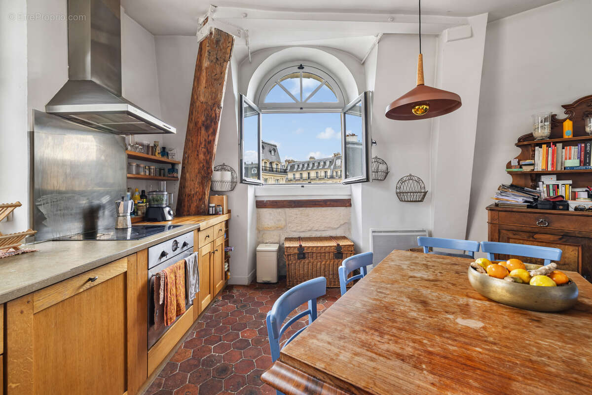 Appartement à PARIS-2E