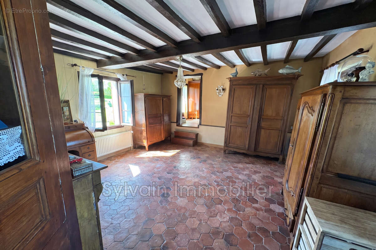 Maison 130 m² à Puiseux-En-Bray  - photo 5