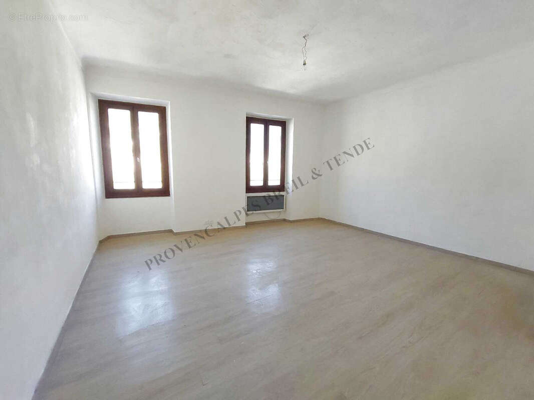 Appartement à BREIL-SUR-ROYA