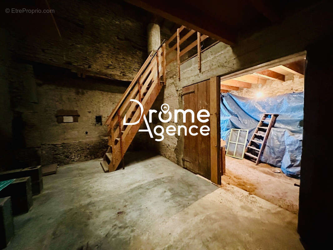 Maison 85 m² à Beaumont-Les-Valence  - photo 9