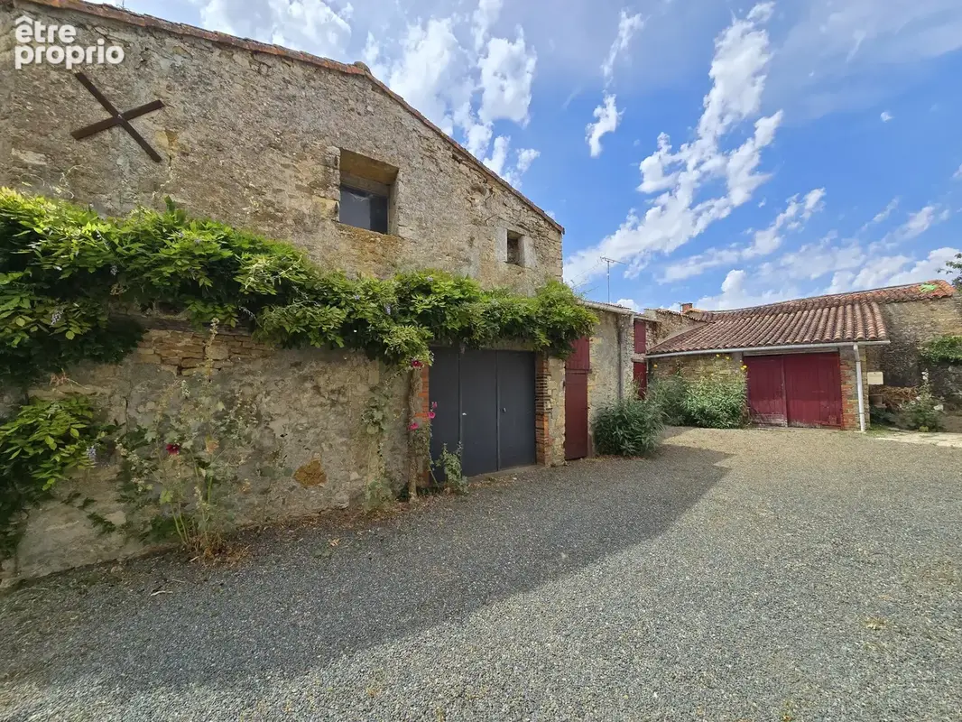Ensemble immobilier 155 m2 + dependances - photo 8
