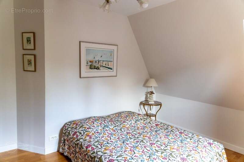 Maison bourgeoise avec jardin et garage - LISIEUX centre - photo 15