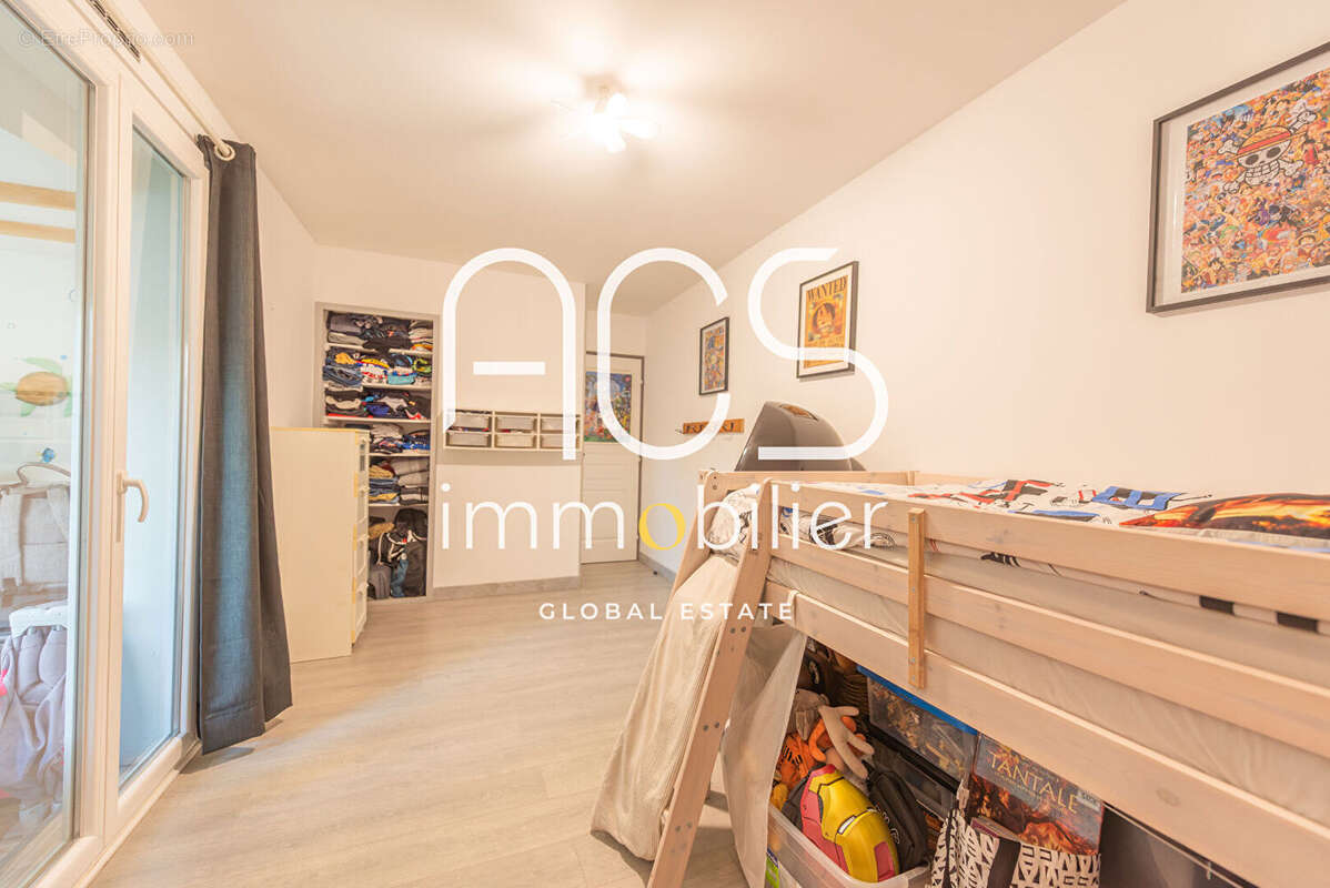 Maison à CHATEAUNEUF-LES-MARTIGUES