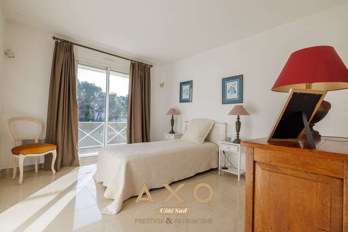 Maison à SAINT-CANNAT