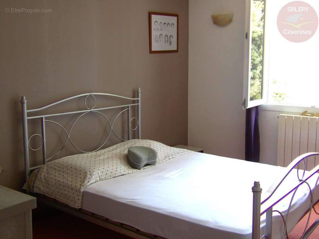 Villa familiale avec piscine,appartement indépendant et terrain arboré - photo 8