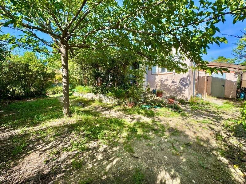 Maison à LA FARE-LES-OLIVIERS