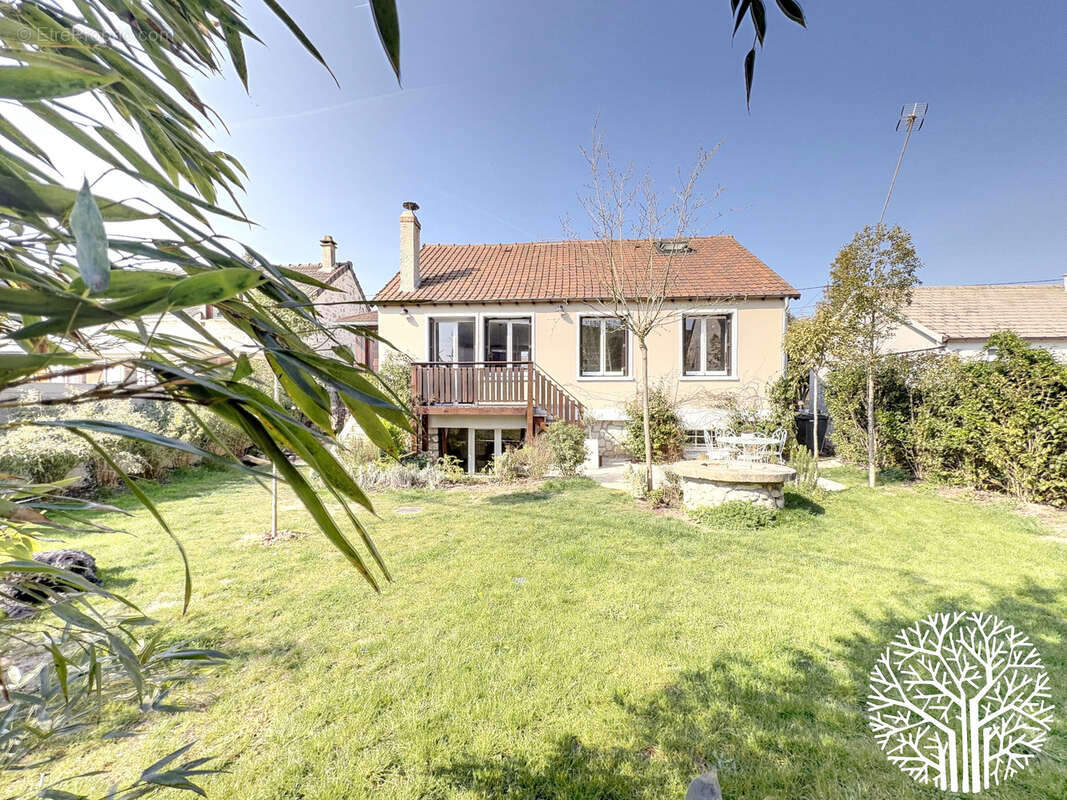 Maison à MILLY-LA-FORET