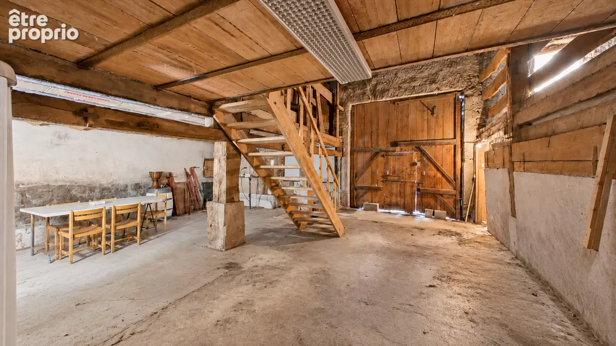 Maison de caractère avec seconde habitation, jardin et granges aménageable - photo 22