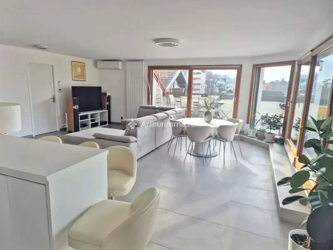 Appartement à EVIAN-LES-BAINS