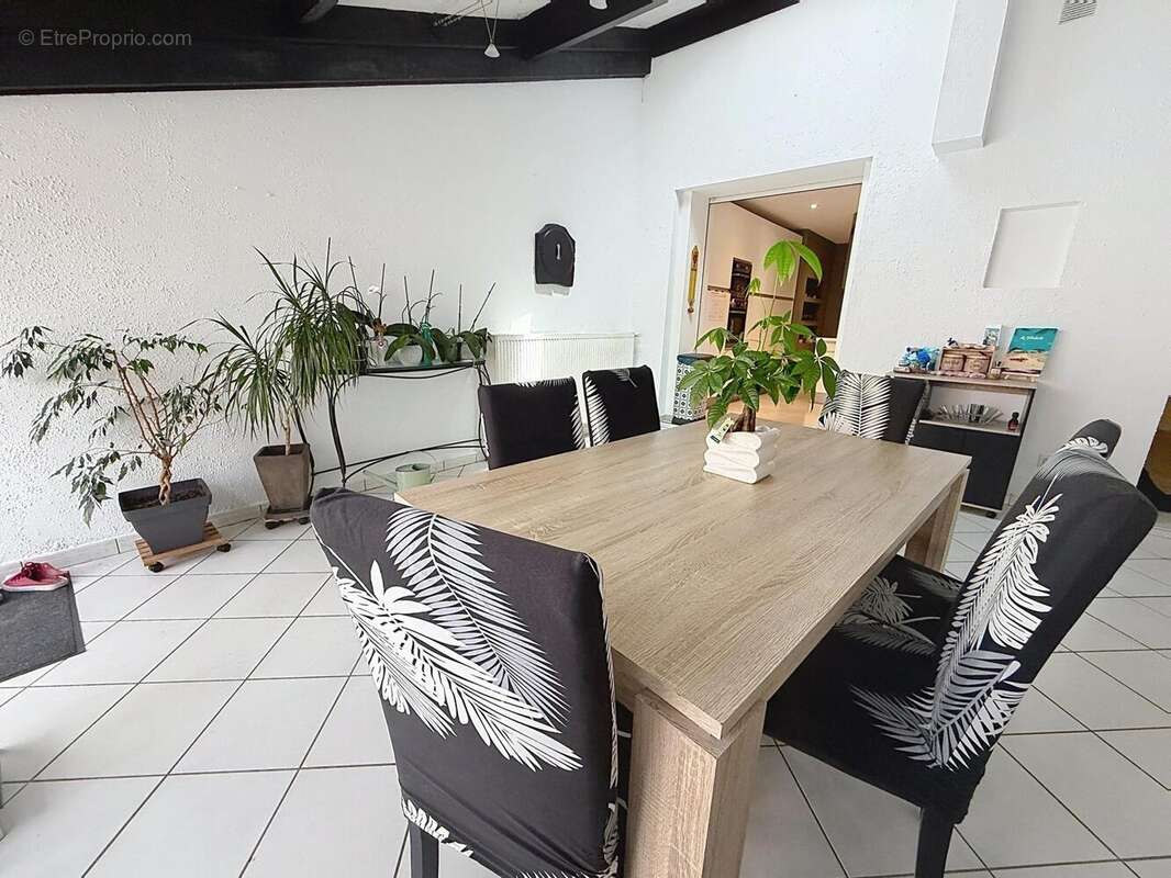 Photo 2 - Appartement à LA TOUR-DU-PIN
