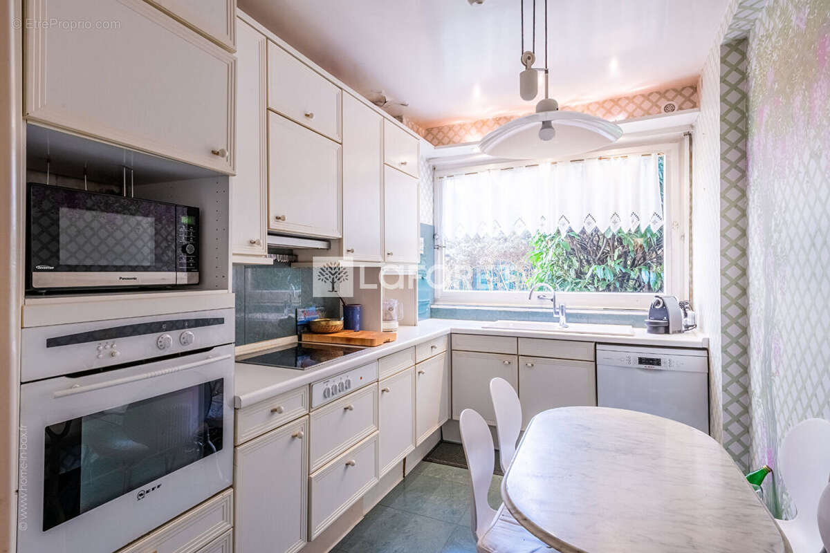 Appartement à LA CELLE-SAINT-CLOUD