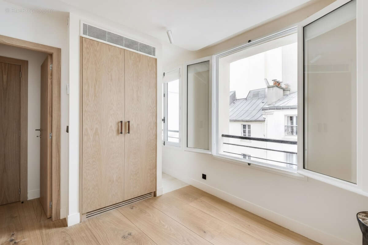 Appartement à PARIS-6E