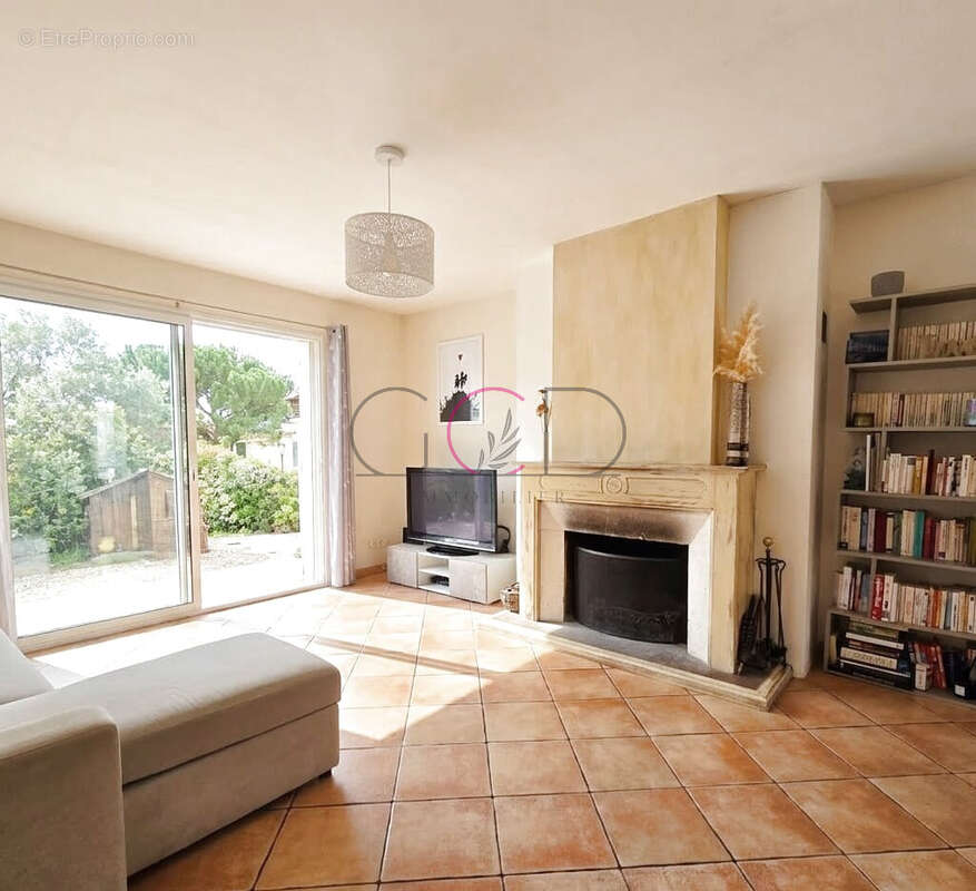Maison à COUDOUX