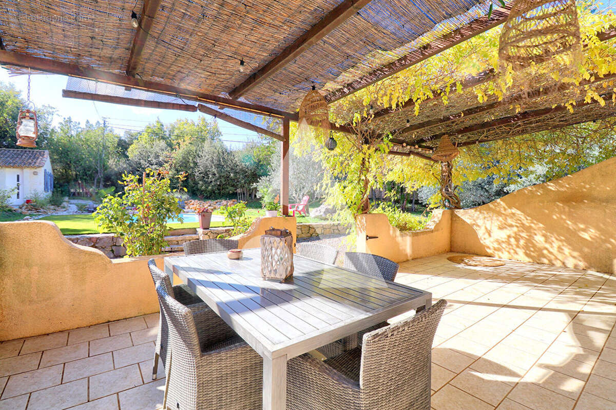 Maison à SAINT-JULIEN